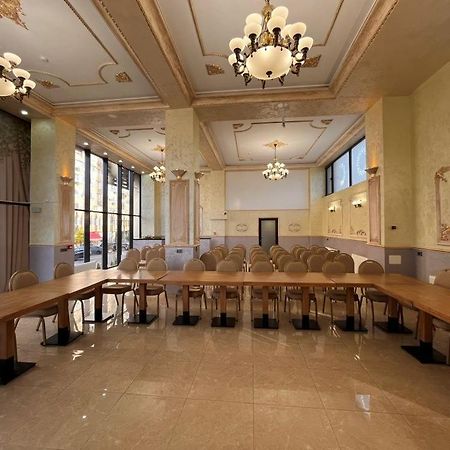 Hotel Ildis Iasi Eksteriør billede