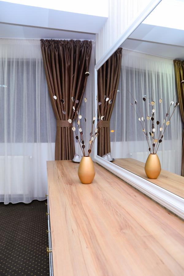Hotel Ildis Iasi Eksteriør billede
